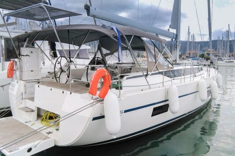 Bavaria C45 - Outlander - Malta Charters - Marina